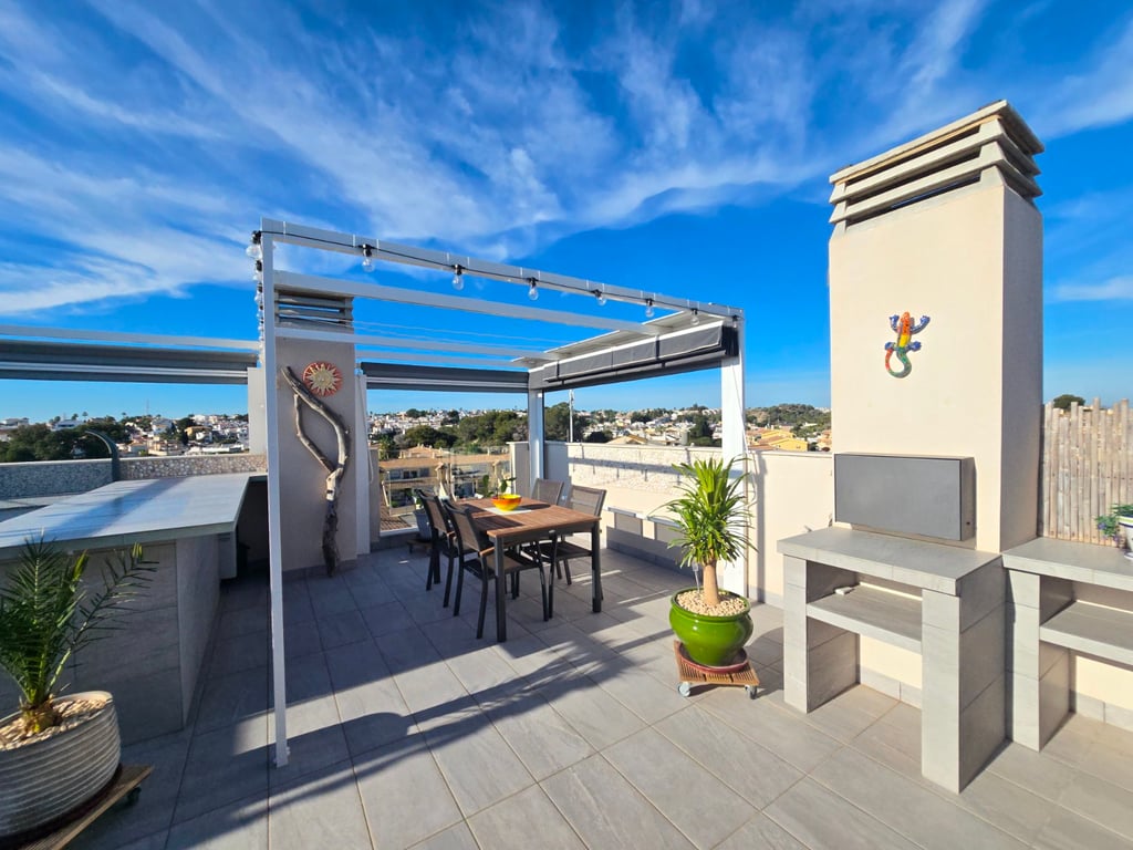 Villa in Urbanizacion los Balcones - Image 2