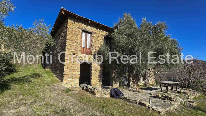 House in Roccaverano - view 1