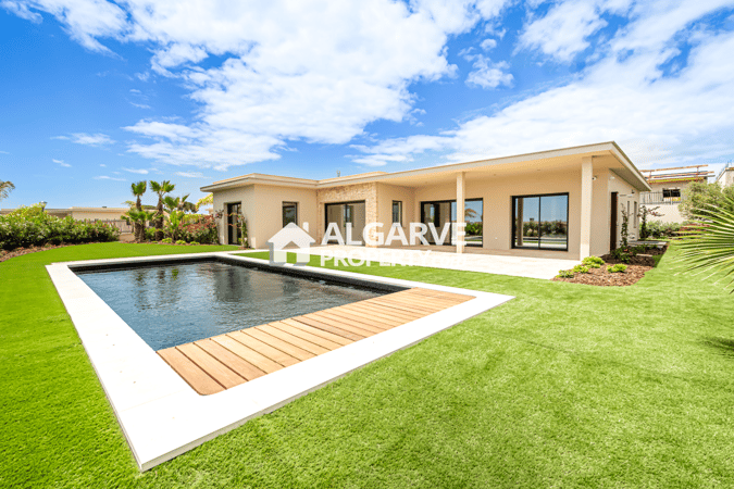 Villa in Faro - view 1