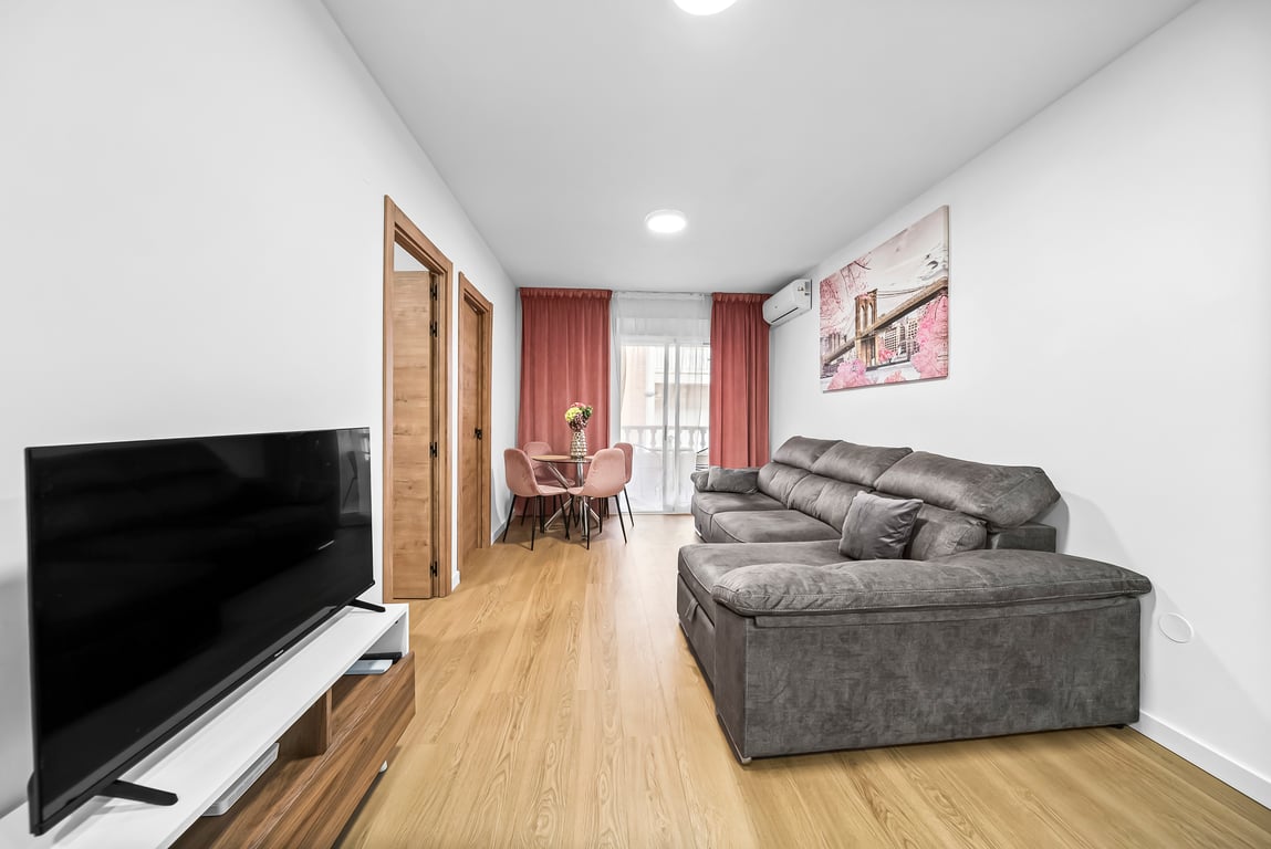 Apartment in Torrevieja - Image 2