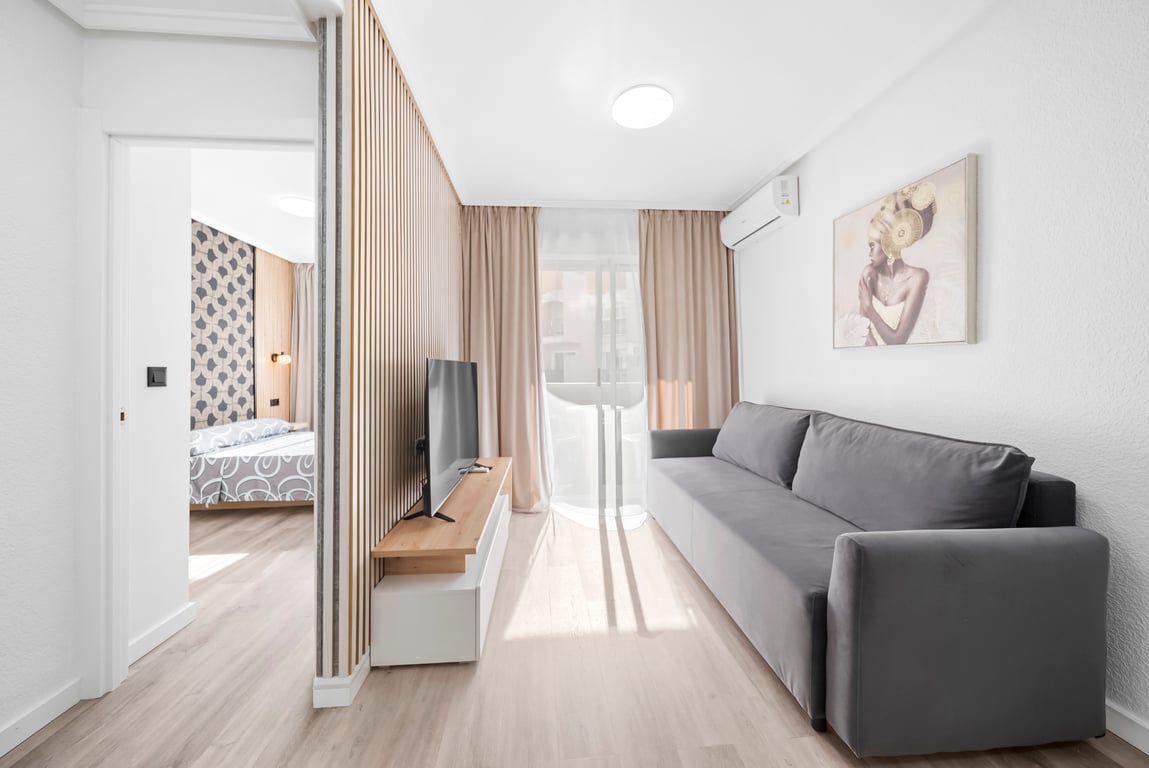 Apartment in Torrevieja - Image 2