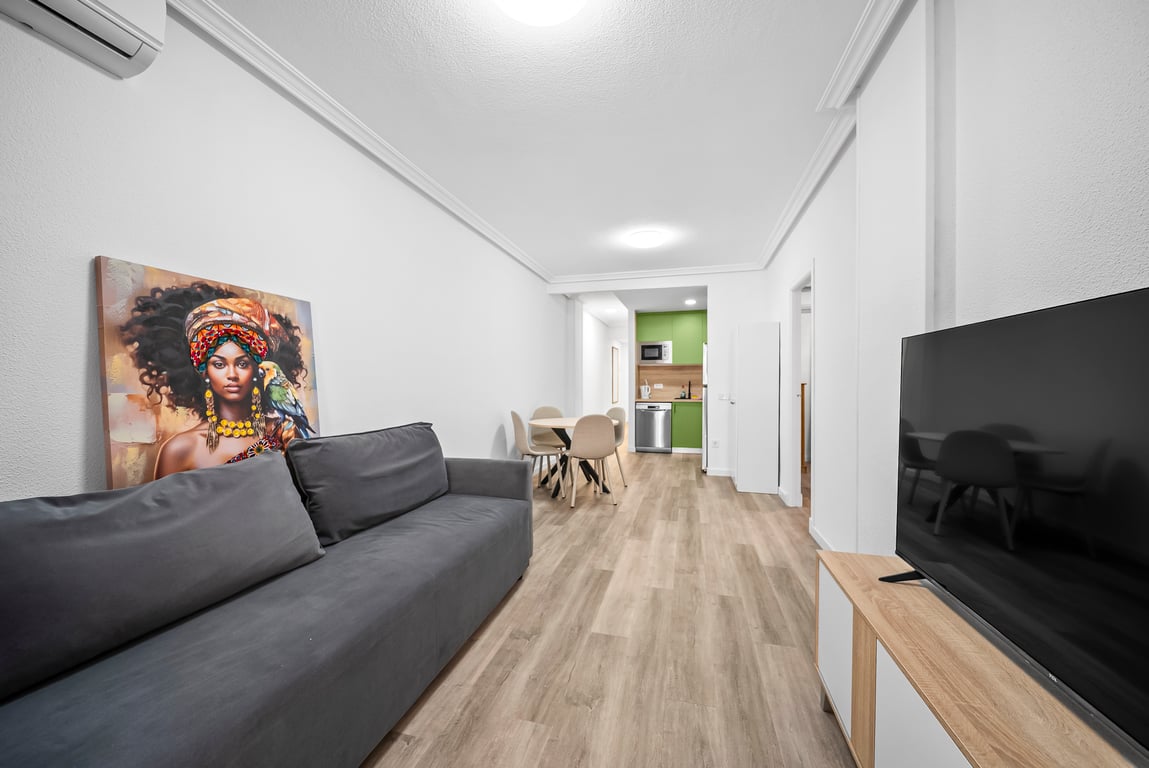 Apartment in Torrevieja - Image 2