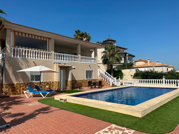 Villa in Almoradi - view 1