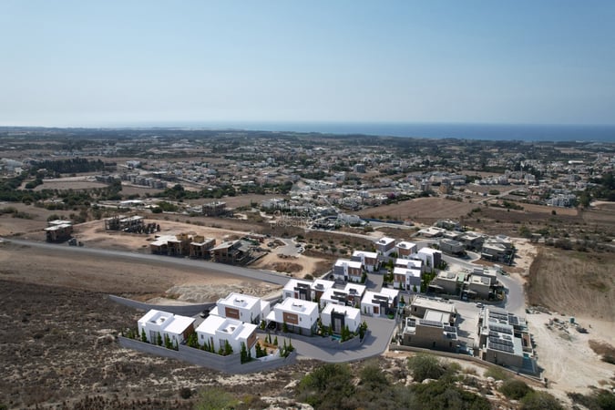 Villa in Yeroskipou - view 1