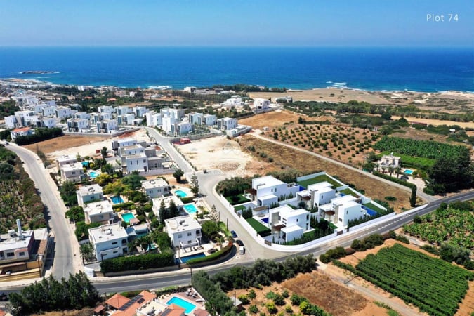 Villa in Paphos - view 1
