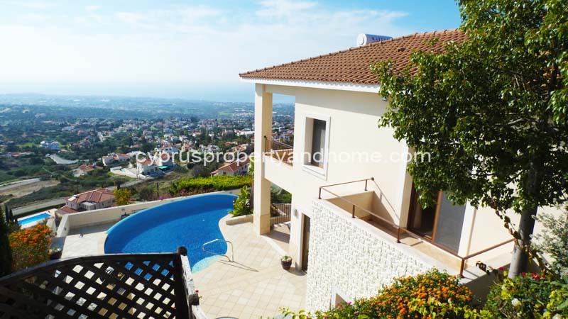 Villa in Tala - view 1