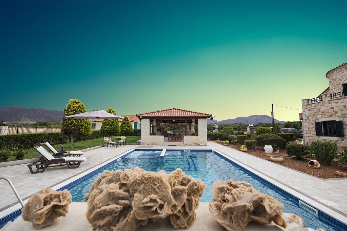 Villa in Anissaras - Image 3