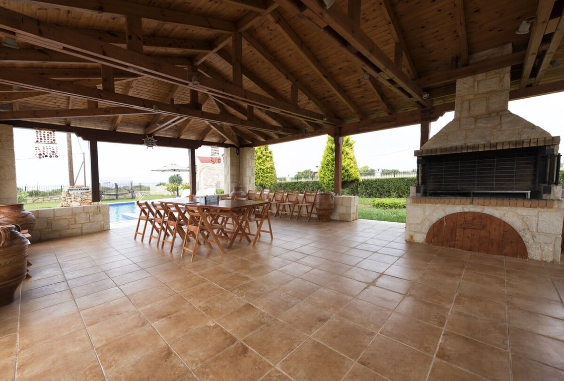 Villa in Anissaras - Image 4