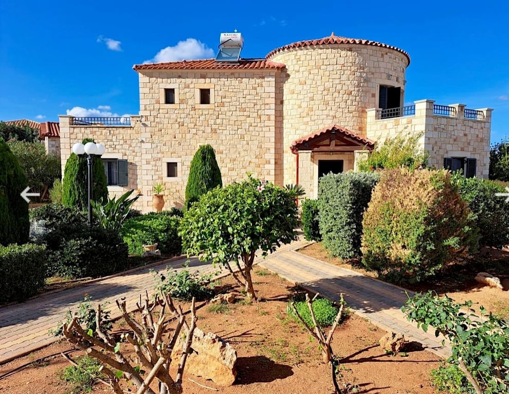 Villa in Anissaras - Image 2