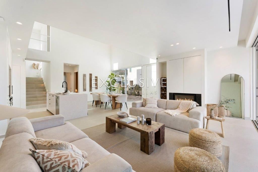 Villa in Santa Barbara de Nexe - Image 5