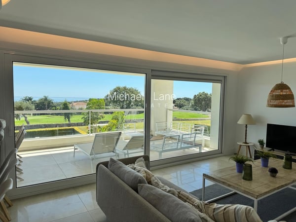 Apartment in San Roque Club - view 1