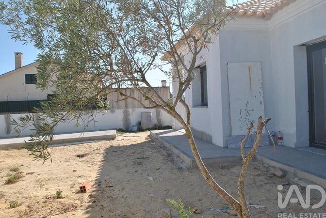 House in Fernao Ferro - view 1