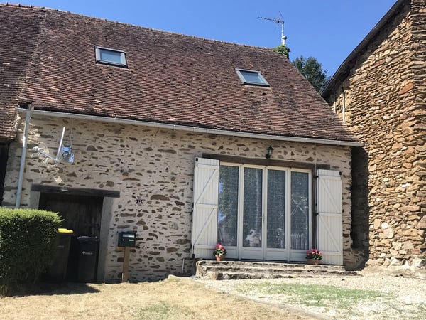 House in Maison-Feyne - view 1