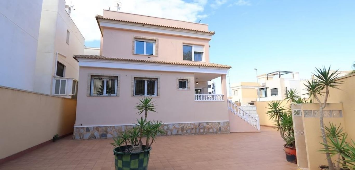House in Dehesa de Campoamor - Image 3