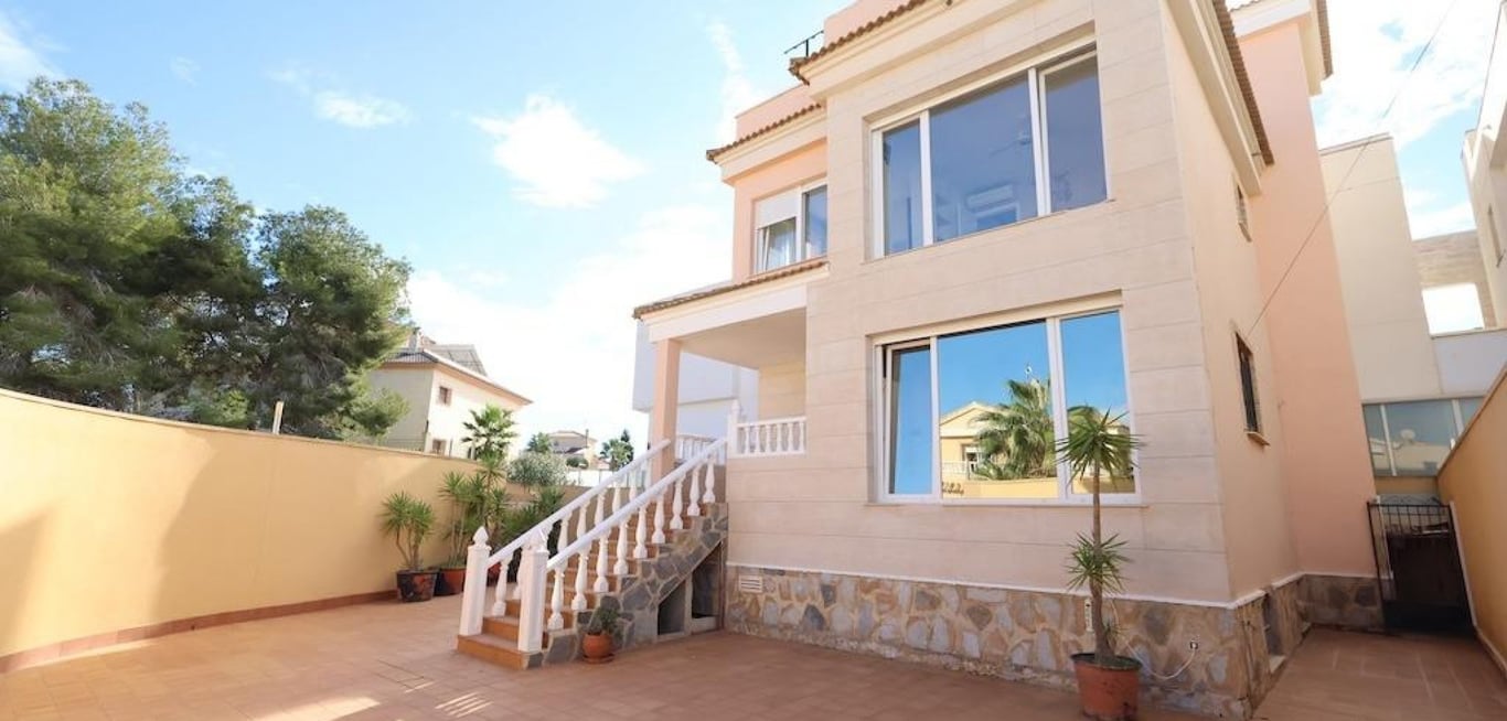 House in Dehesa de Campoamor - Image 4