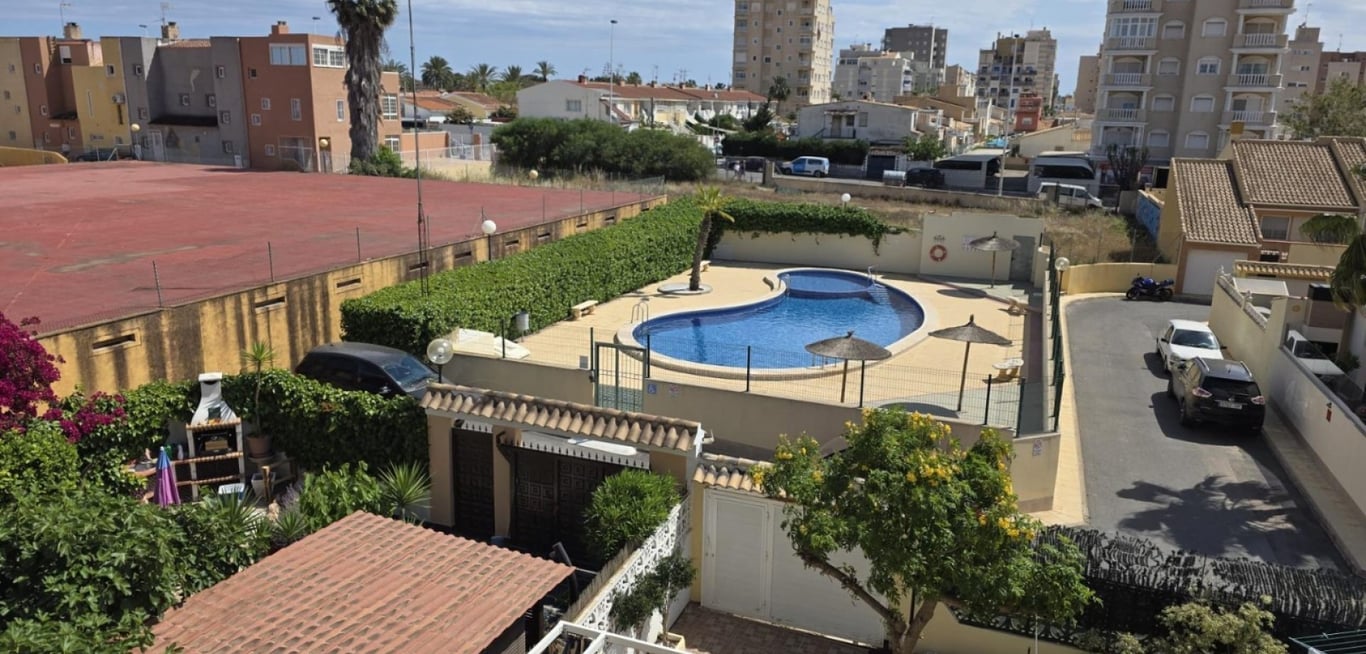 House in Torrevieja - Image 2