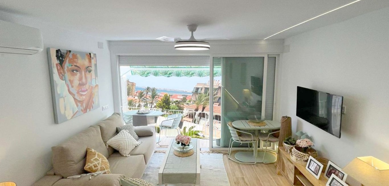 Apartment in Punta Prima - Image 2