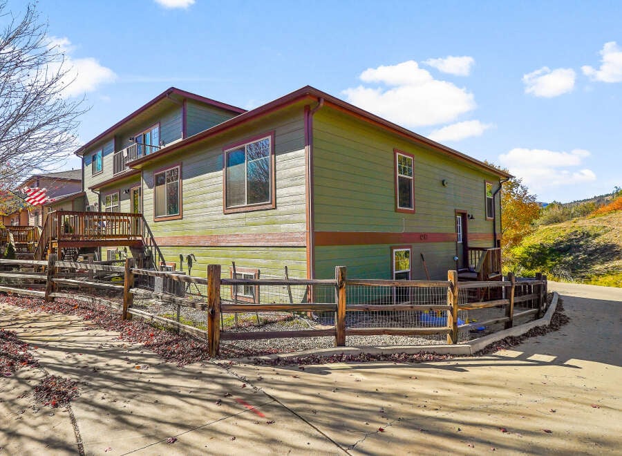 House in La Plata County - Image 2