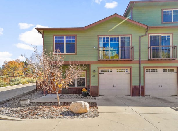 House in La Plata County - view 1