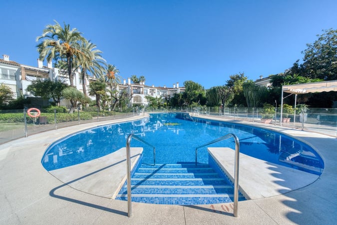 Apartment in Guadalmansa - view 1