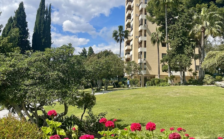 Apartment in Nueva Andalucia - view 1