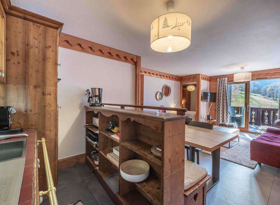 Apartment in Meribel - Image 3