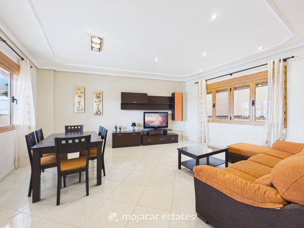 House in Los Menas - view 1