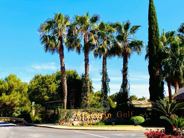 House in Alhaurin el Grande - view 1