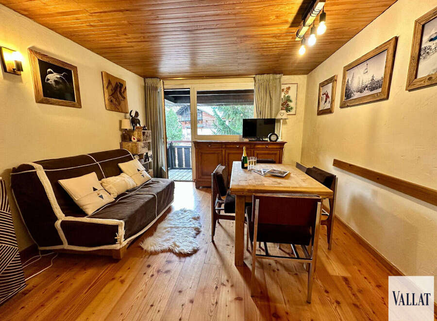 Apartment in Val-d'Isere - Image 2