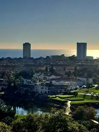 Apartment in Elviria - view 1