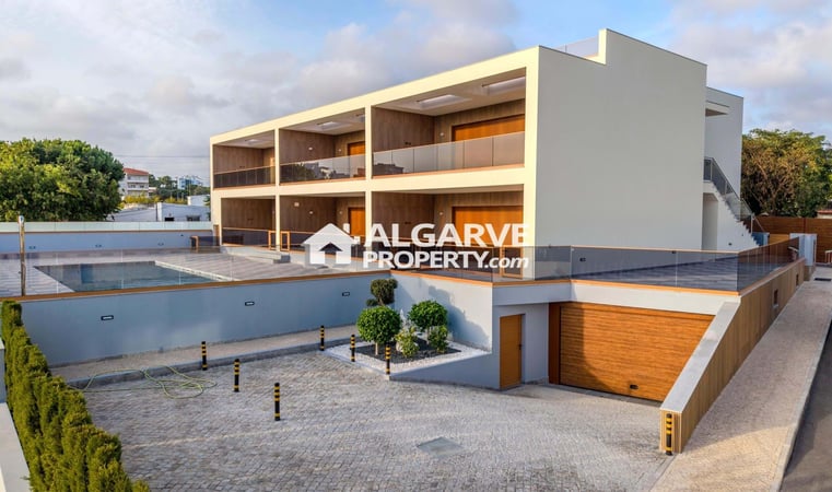 Apartment in Quarteira - view 1