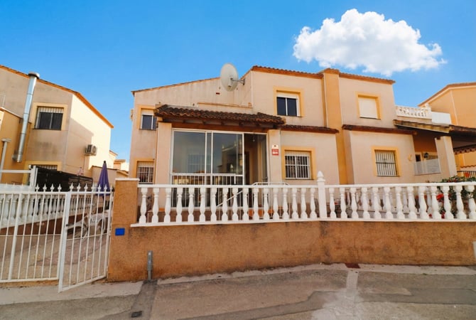 Villa in Ciudad Quesada - view 1