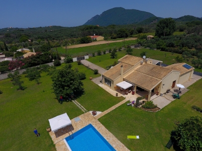 Villa in Chalikounas - Image 3