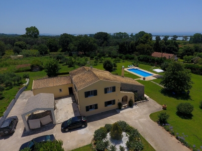 Villa in Chalikounas - Image 2