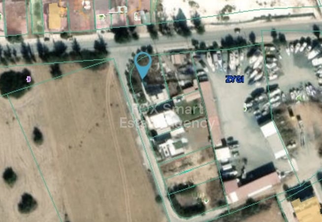 Land in Zygi - view 1