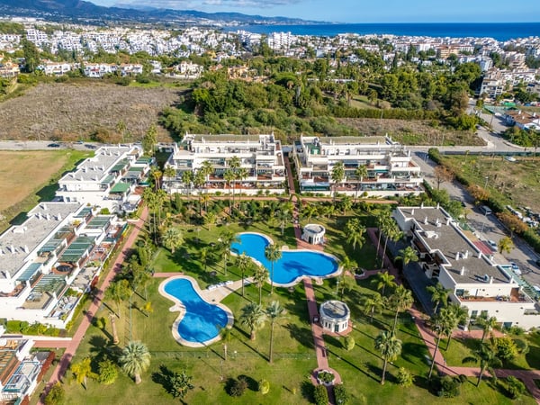 Apartment in Puerto Banus - view 1