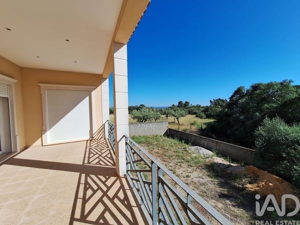 House in Alem da Ribeira - view 1