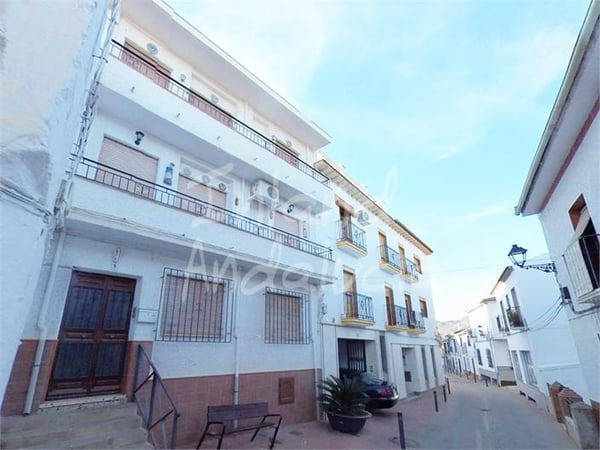 Apartment in Zafarraya - view 1