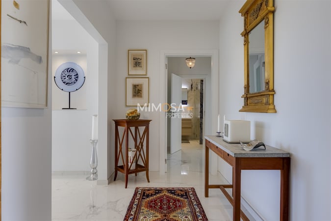 Apartment in Meia Praia - view 1