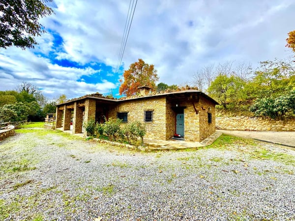 Villa in Yegen - view 1