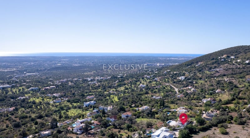 Villa in Santa Barbara de Nexe - view 1