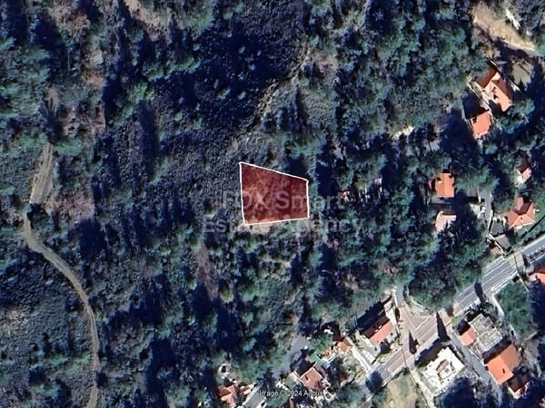 Land in Kato Platres - view 1