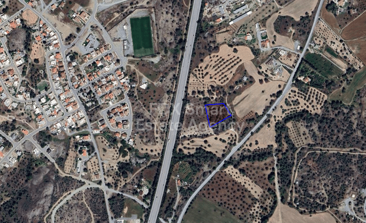 Land in Kornos - view 1