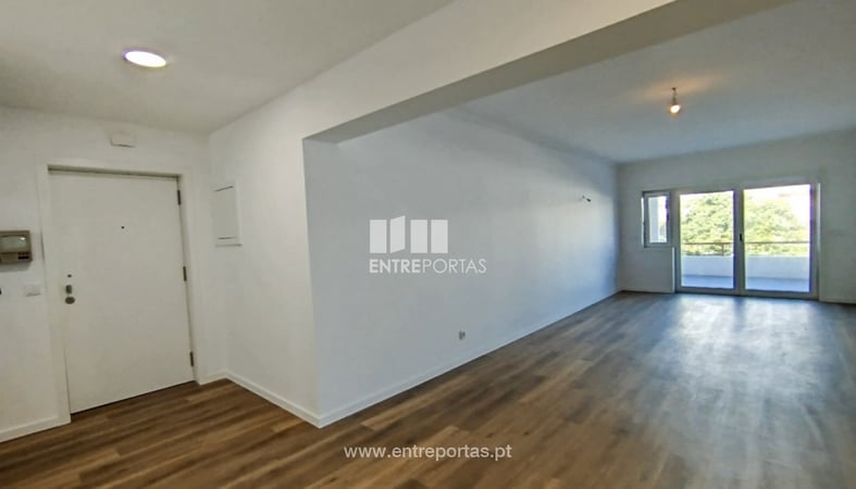 House in Povoa de Varzim - view 1