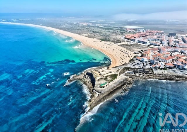 Apartment in Atouguia da Baleia - view 1