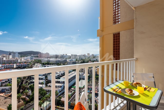 Apartment in Playa de las Americas - view 1