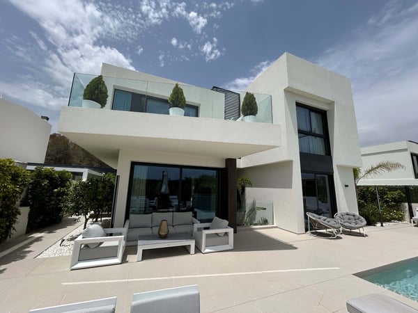 Villa in Carbonera - view 1