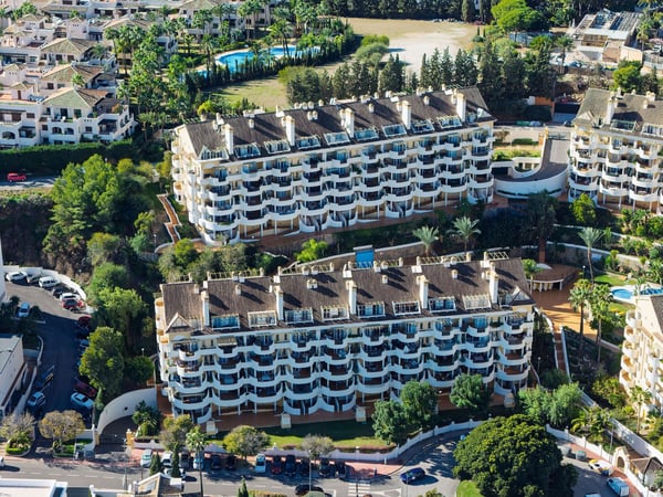 Apartment in Nueva Andalucia - view 1