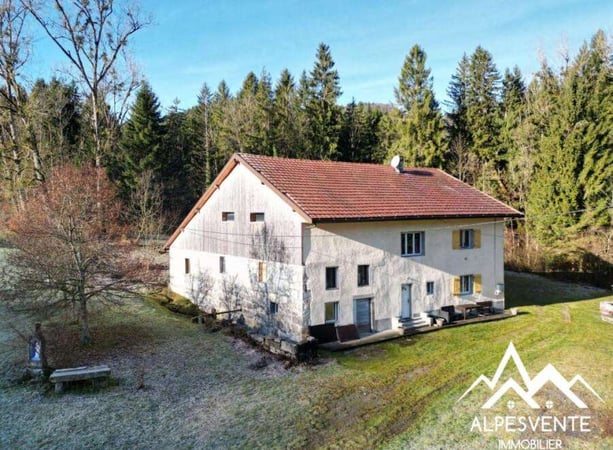 House in Vailly - view 1