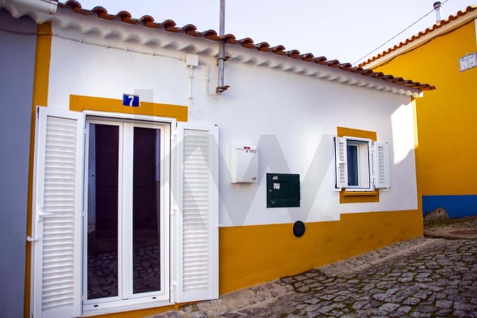 Villa in Vale - view 1